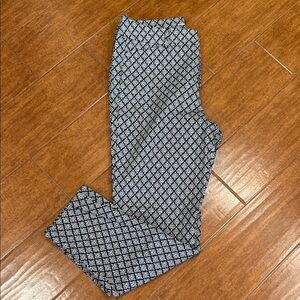 Old Navy pixie  Black and White Patterned Pants